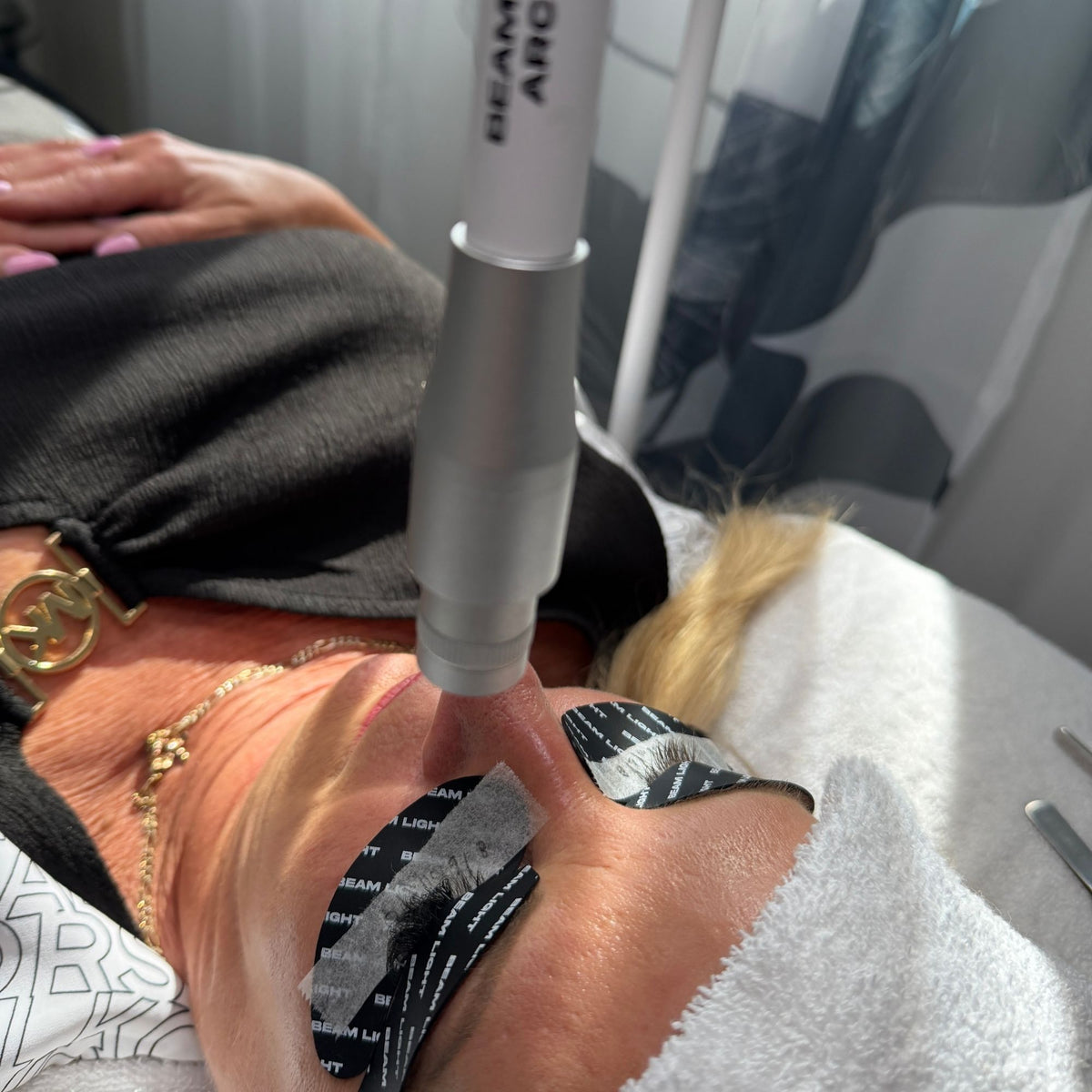 Extensions de cils UV - Pose complète