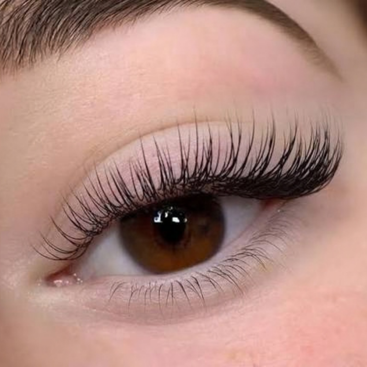 Extensions de cils UV - Pose complète
