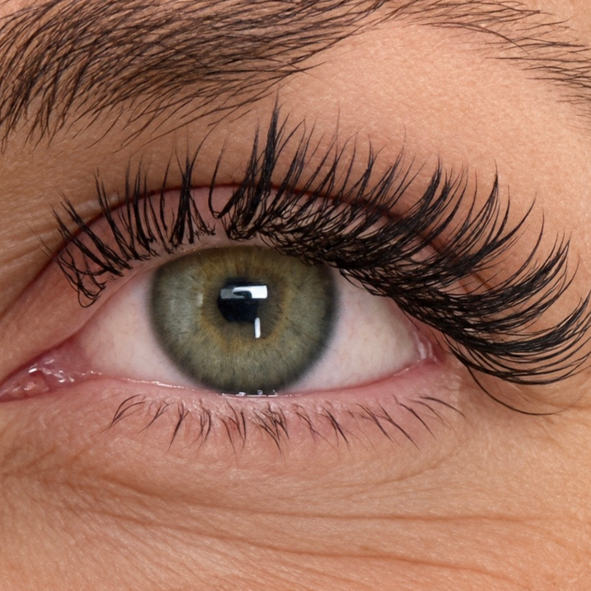 Pose complète d’extensions de cils — Styles variés